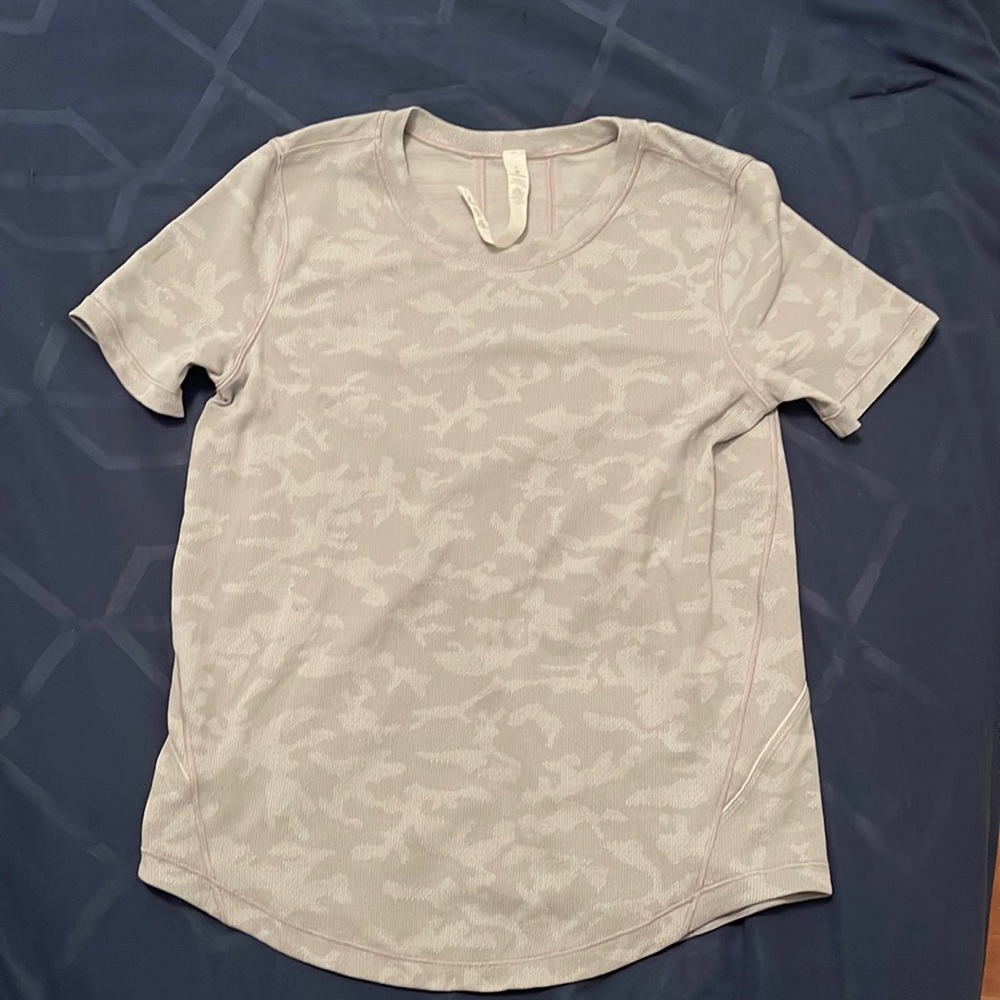 White camo lululemon t shirt